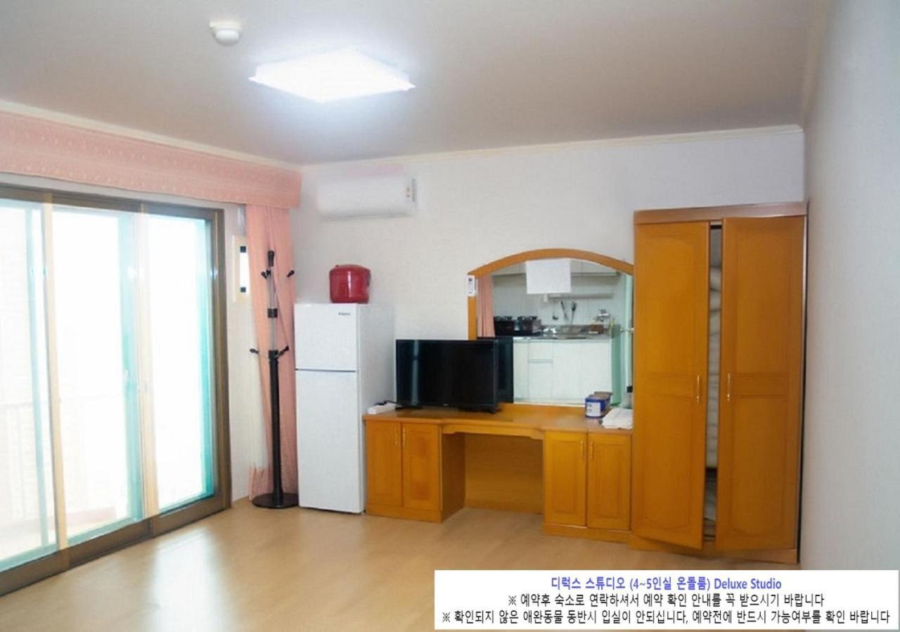 Seaside Minbak Villa โกซ็อง ภายนอก รูปภาพ