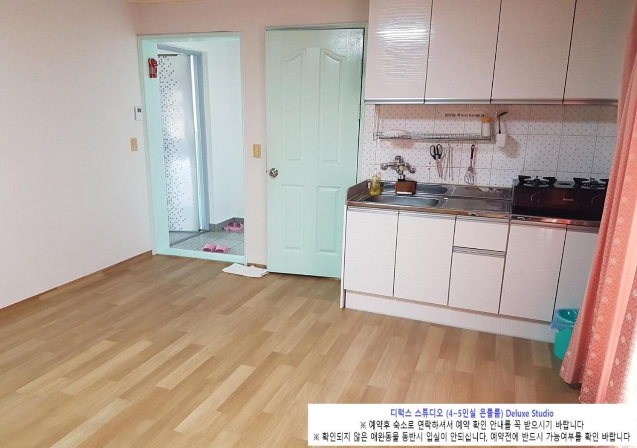 Seaside Minbak Villa โกซ็อง ภายนอก รูปภาพ
