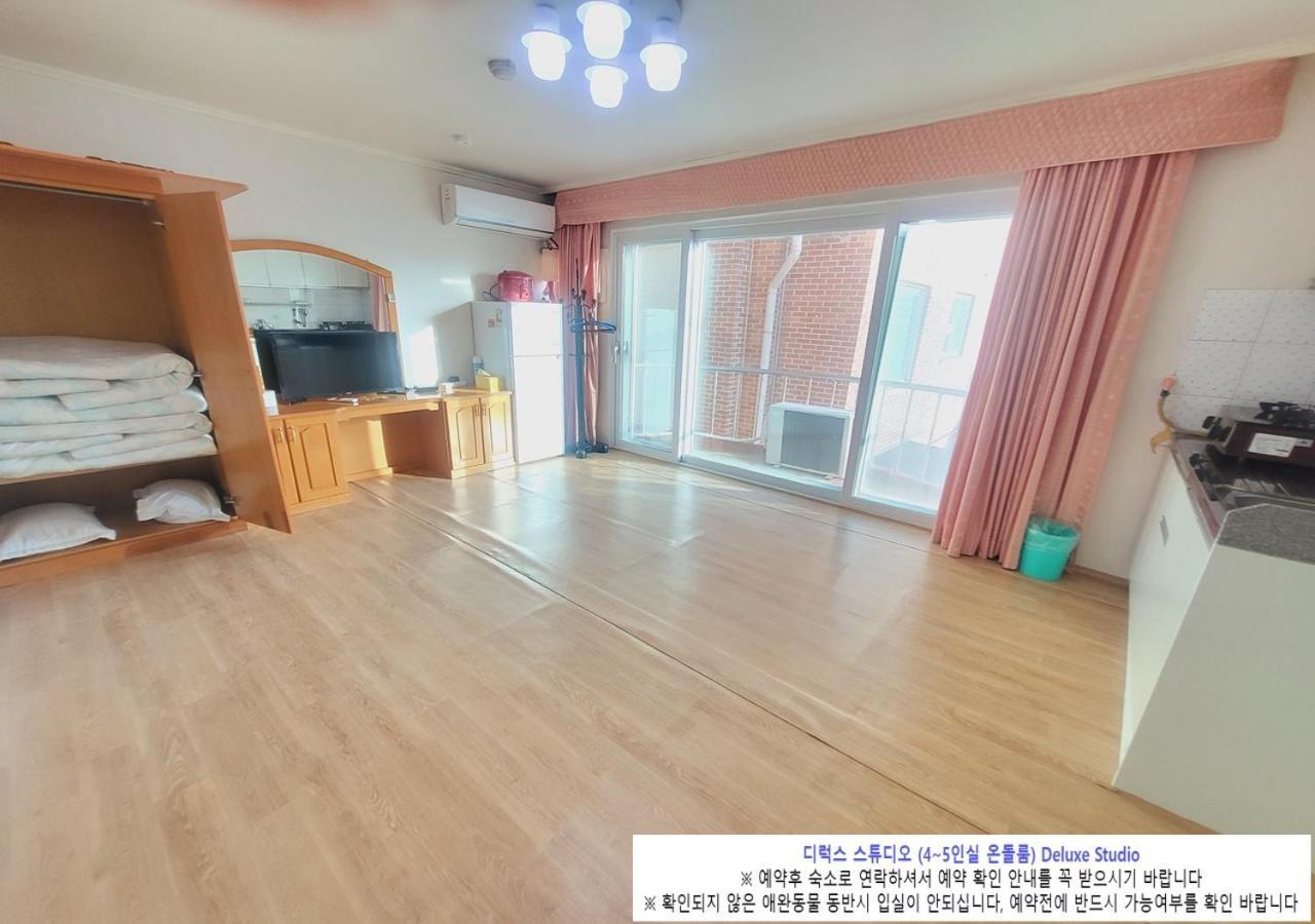 Seaside Minbak Villa โกซ็อง ภายนอก รูปภาพ