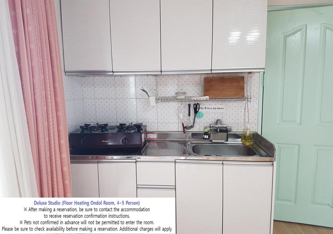 Seaside Minbak Villa โกซ็อง ภายนอก รูปภาพ
